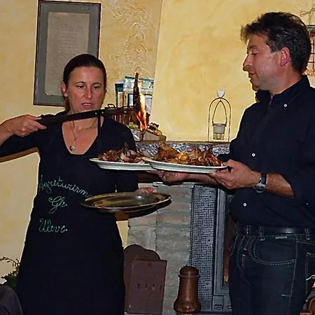 Agriturismo Gli Ulivi ファームステイ *