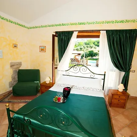 Agriturismo Gli Ulivi ファームステイ