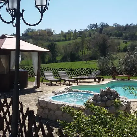Agriturismo Gli Ulivi ファームステイ